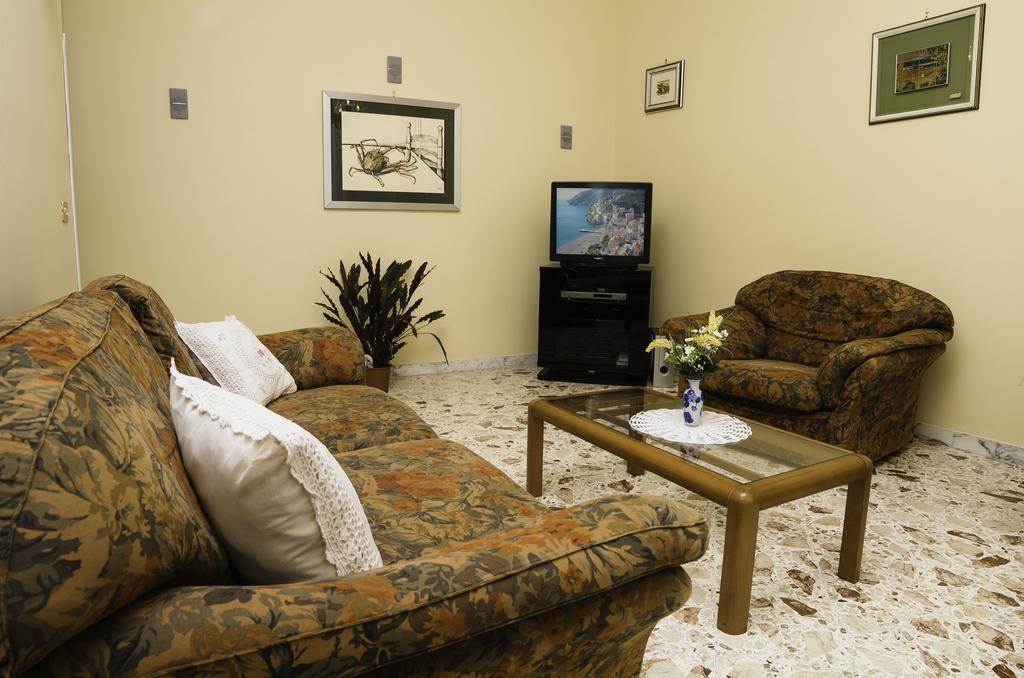 Casa Raffelina Apartment Minori Bilik gambar