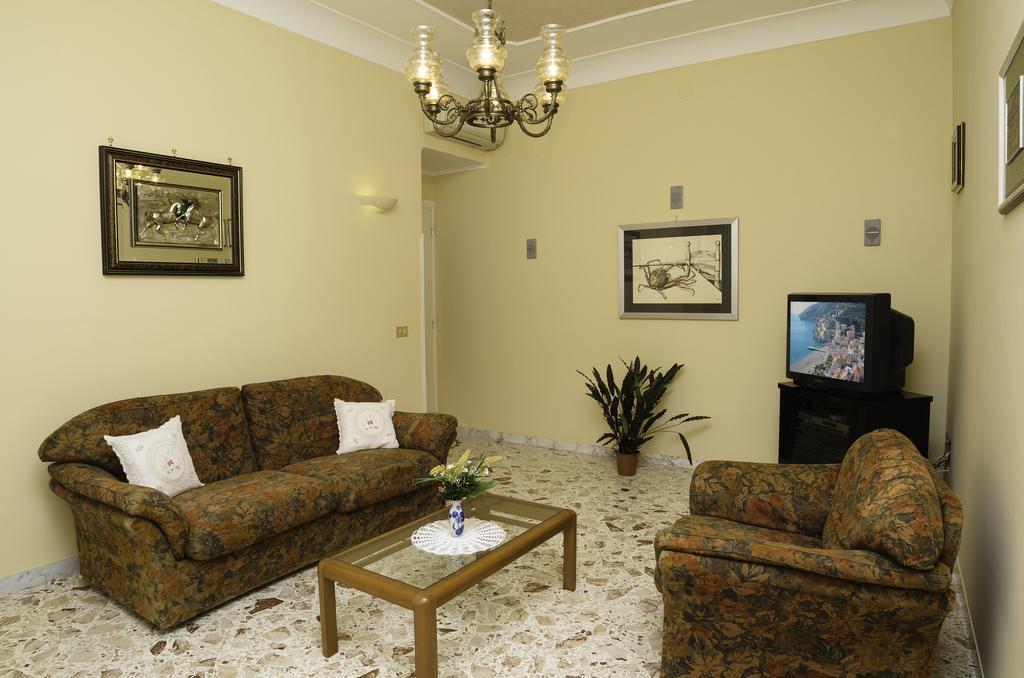 Casa Raffelina Apartment Minori Bilik gambar