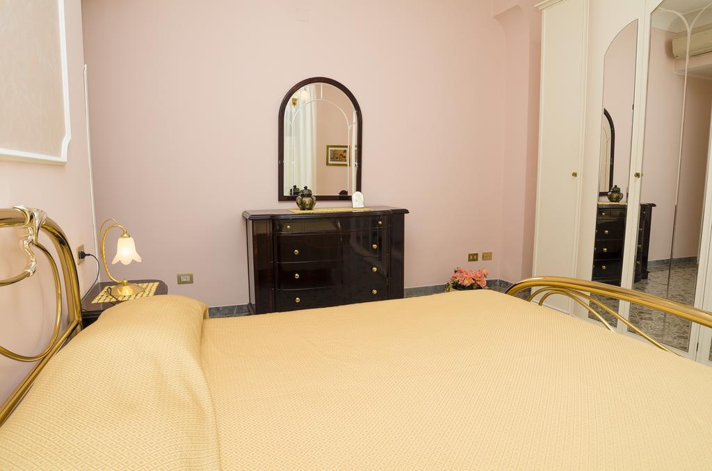 Casa Raffelina Apartment Minori Bilik gambar