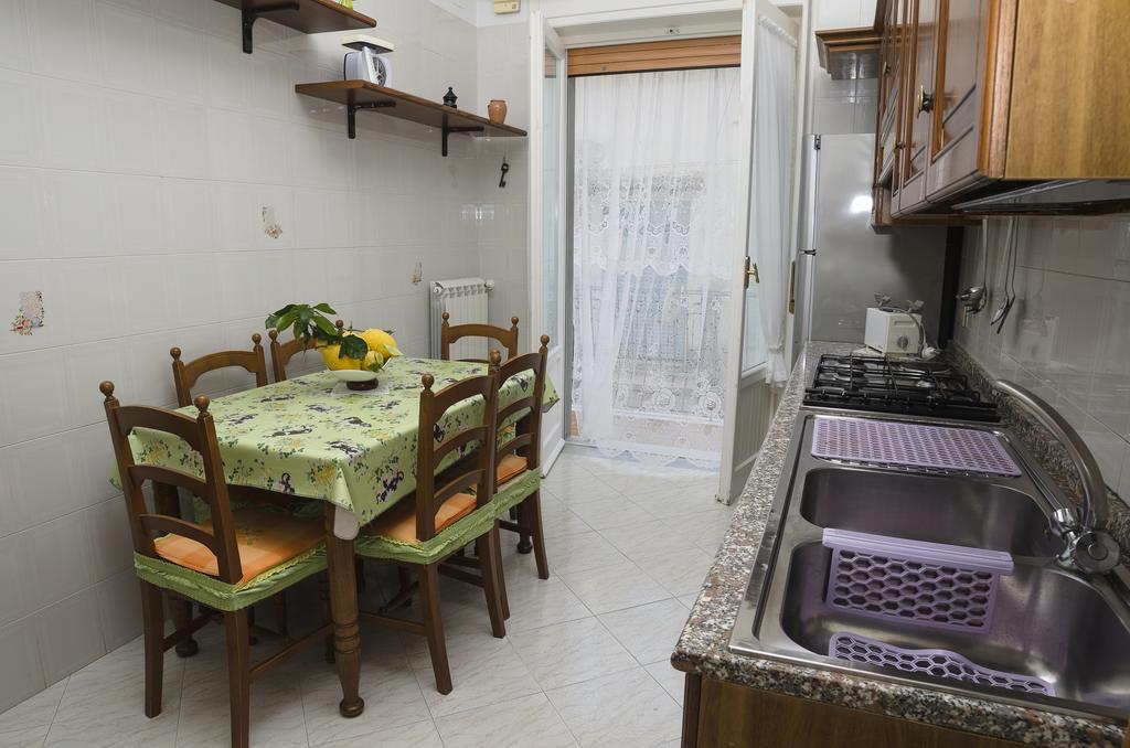Casa Raffelina Apartment Minori Bilik gambar