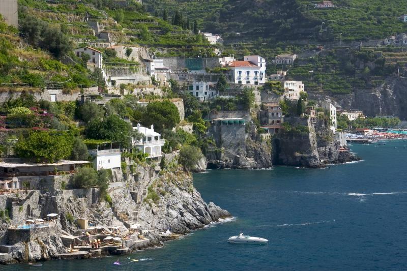 Casa Raffelina Apartment Minori Luaran gambar