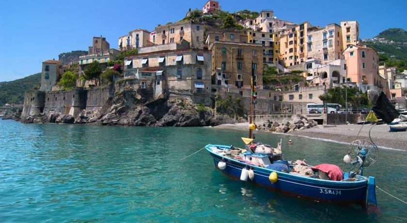 Casa Raffelina Apartment Minori Luaran gambar