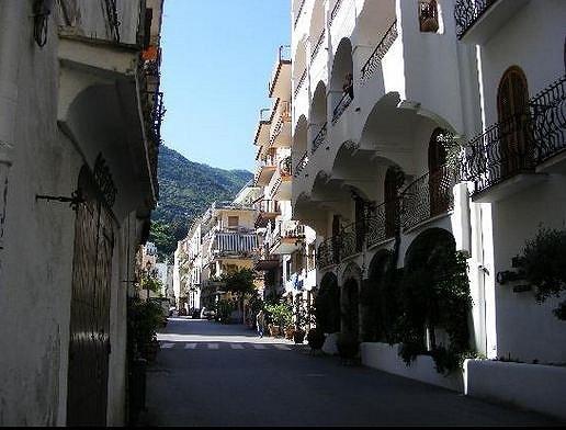 Casa Raffelina Apartment Minori Luaran gambar